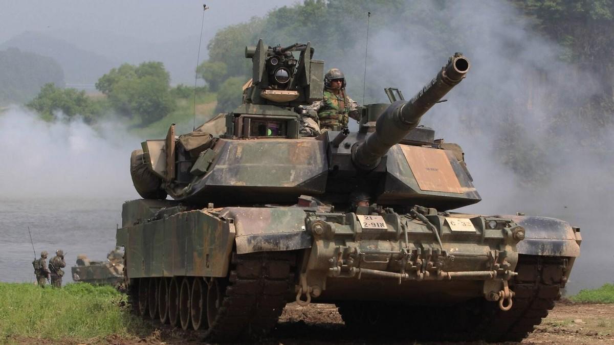 如何评价M1A2T主战坦克？说句实话吧，M1A2T就是一个老古董，99A一炮就能