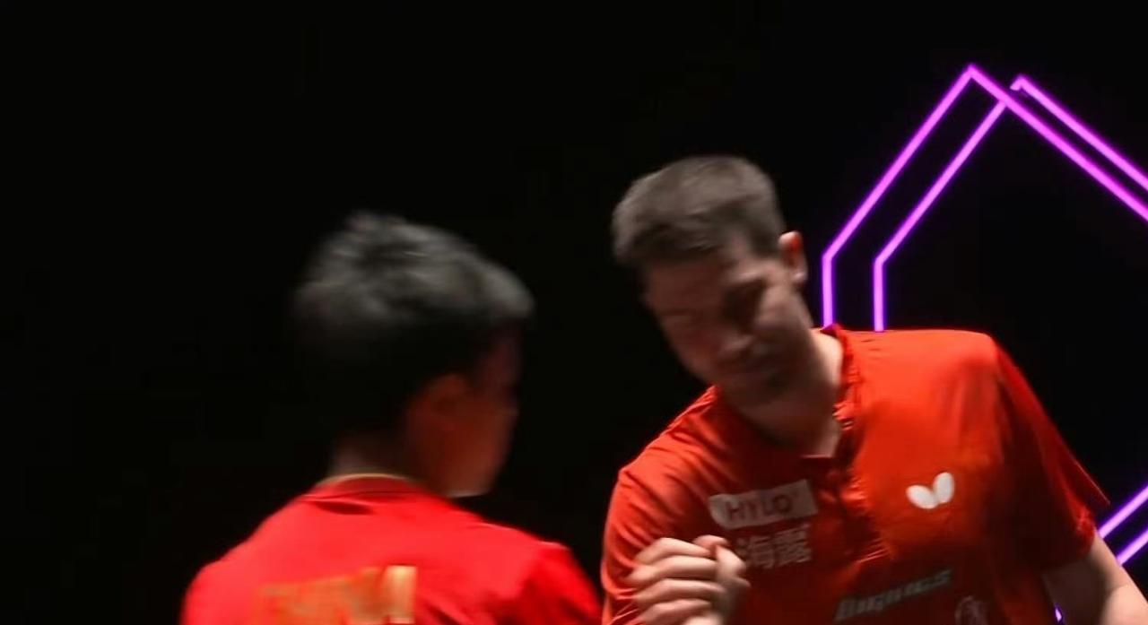 没想到，在wtt澳门冠军赛赛后采访，弗朗西斯卡却首先对中国的球迷们说了声抱歉！