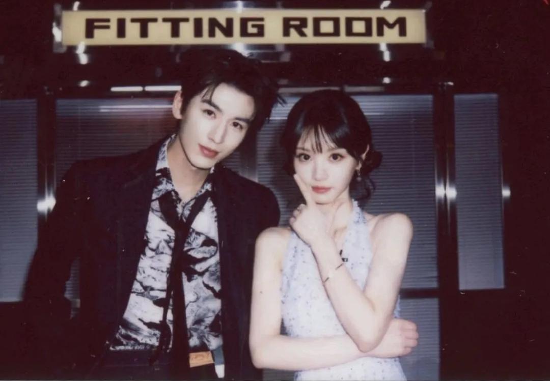 《逐玉》庆功宴取消！3月27日军方官媒钧正平、浙江宣传点名批评“粉底液将军”，剧