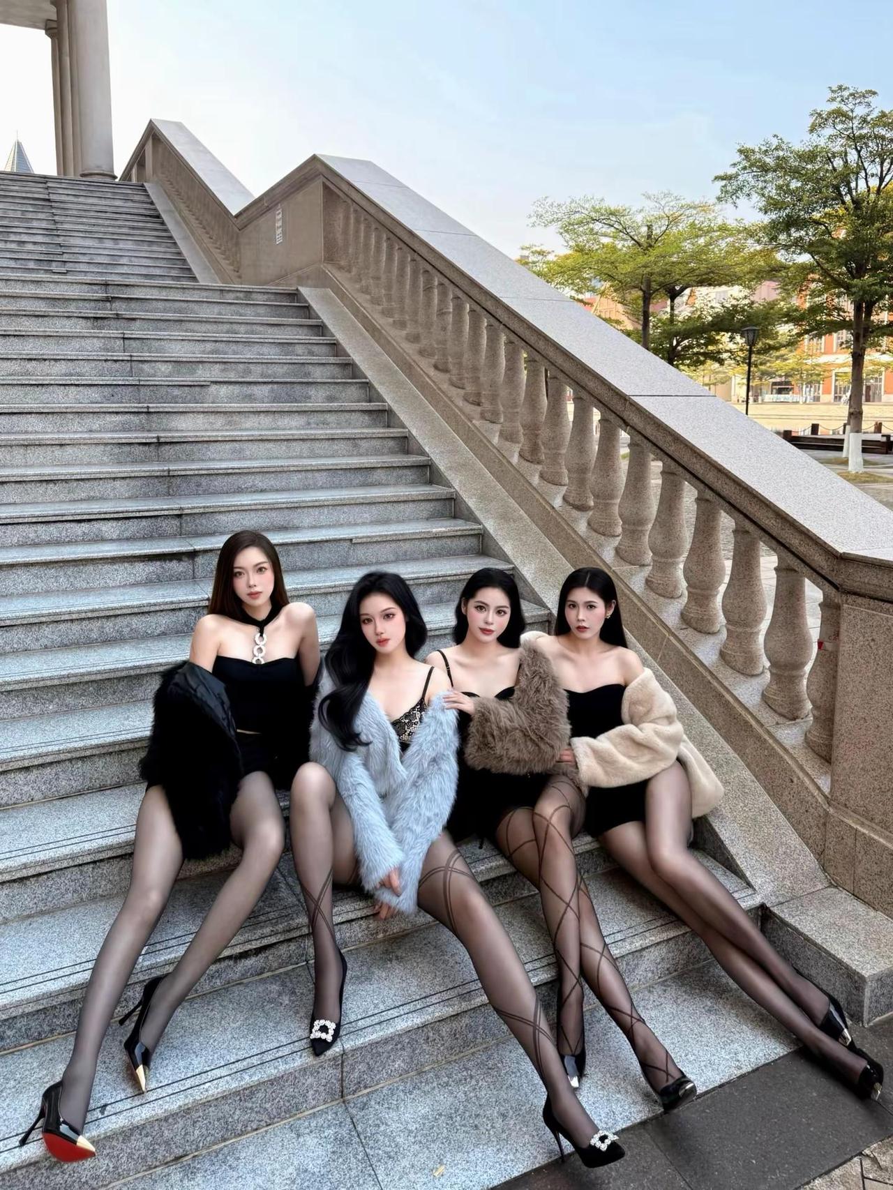 不管怎样都权威！腿精本精姐妹团大长腿拽姐穿搭