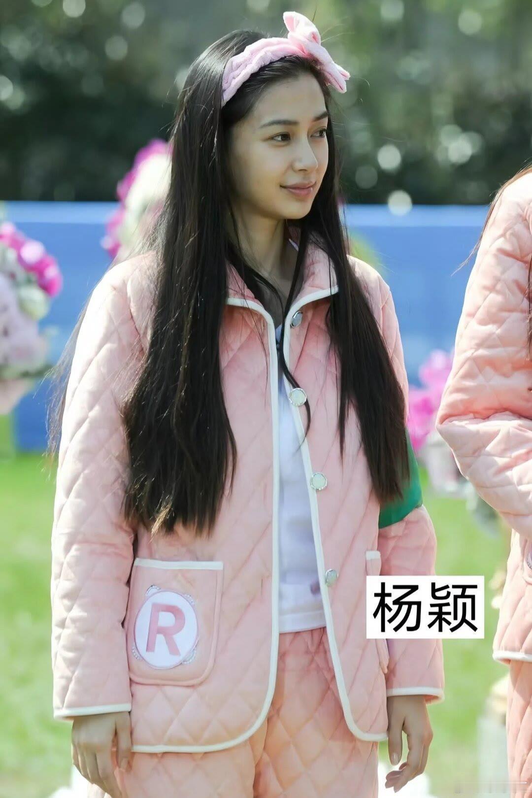 早期跑男里的baby都是素颜或淡妆出镜，现在拍综艺没有女明星敢这样了吧。