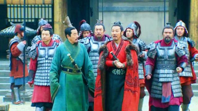 公元前195年，陈平奉命捉拿樊哙，将樊哙装进囚车，押赴长安，不料半路传来惊人消息