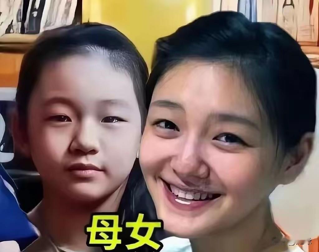 小玥儿才是最像大S的人！眉宇间都是大S的影子。小S二女儿Lily像极自己妈妈小