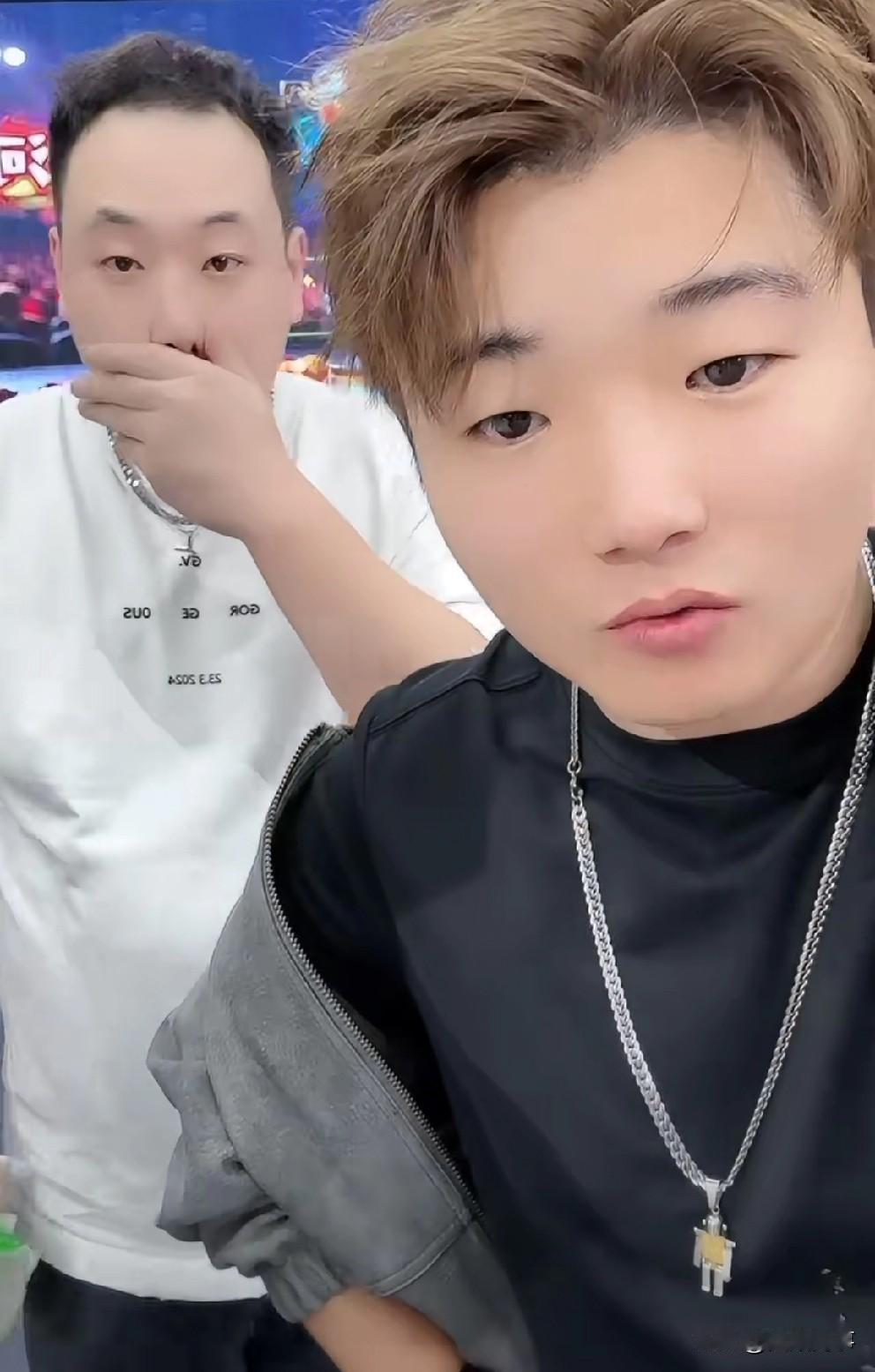 白小白讲诉演唱会被迫取消！白小白原定于2025年12月