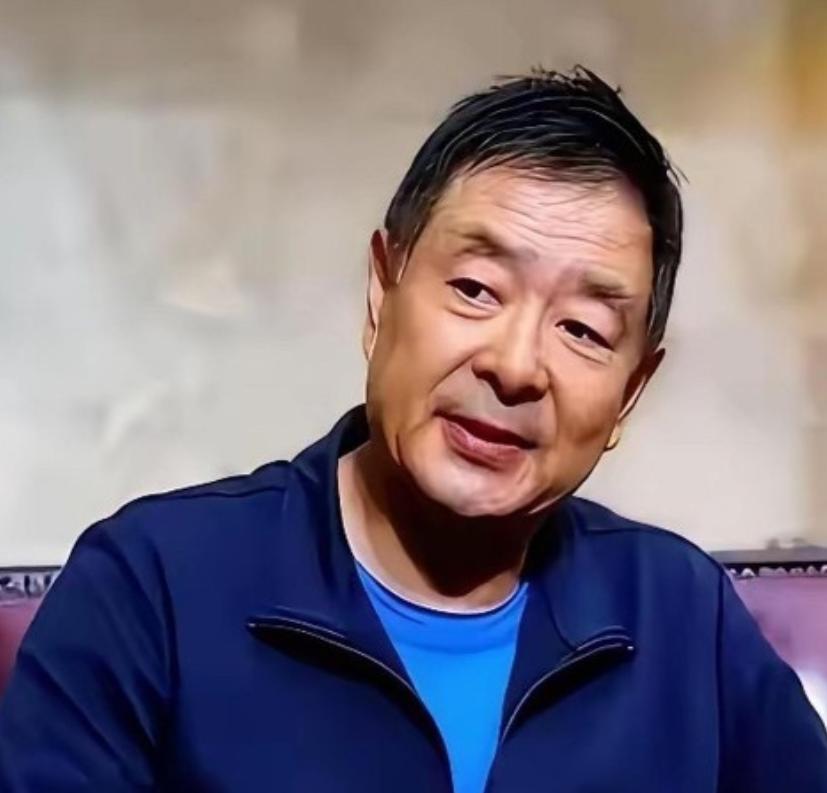 谁也没有想到，凌晨一点的北京，72岁的濮存昕竟用一根布绳，将自己与94岁的老母亲
