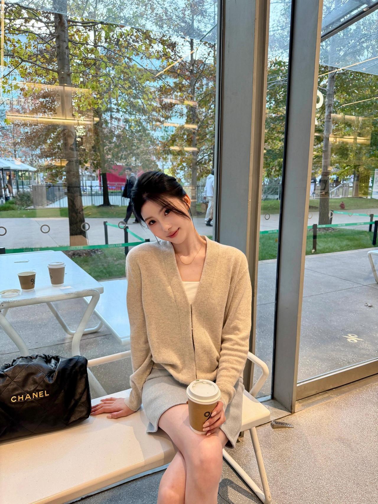 暖洋洋的冬日，最近的天气真的太舒服了。