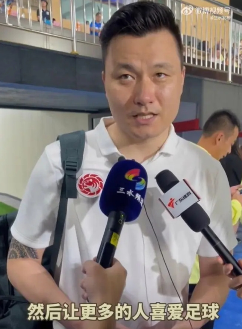 郜林忆恒大：亚冠辉煌引全国热捧前恒大名将郜林回忆，当年广州恒大受全国球迷喜爱