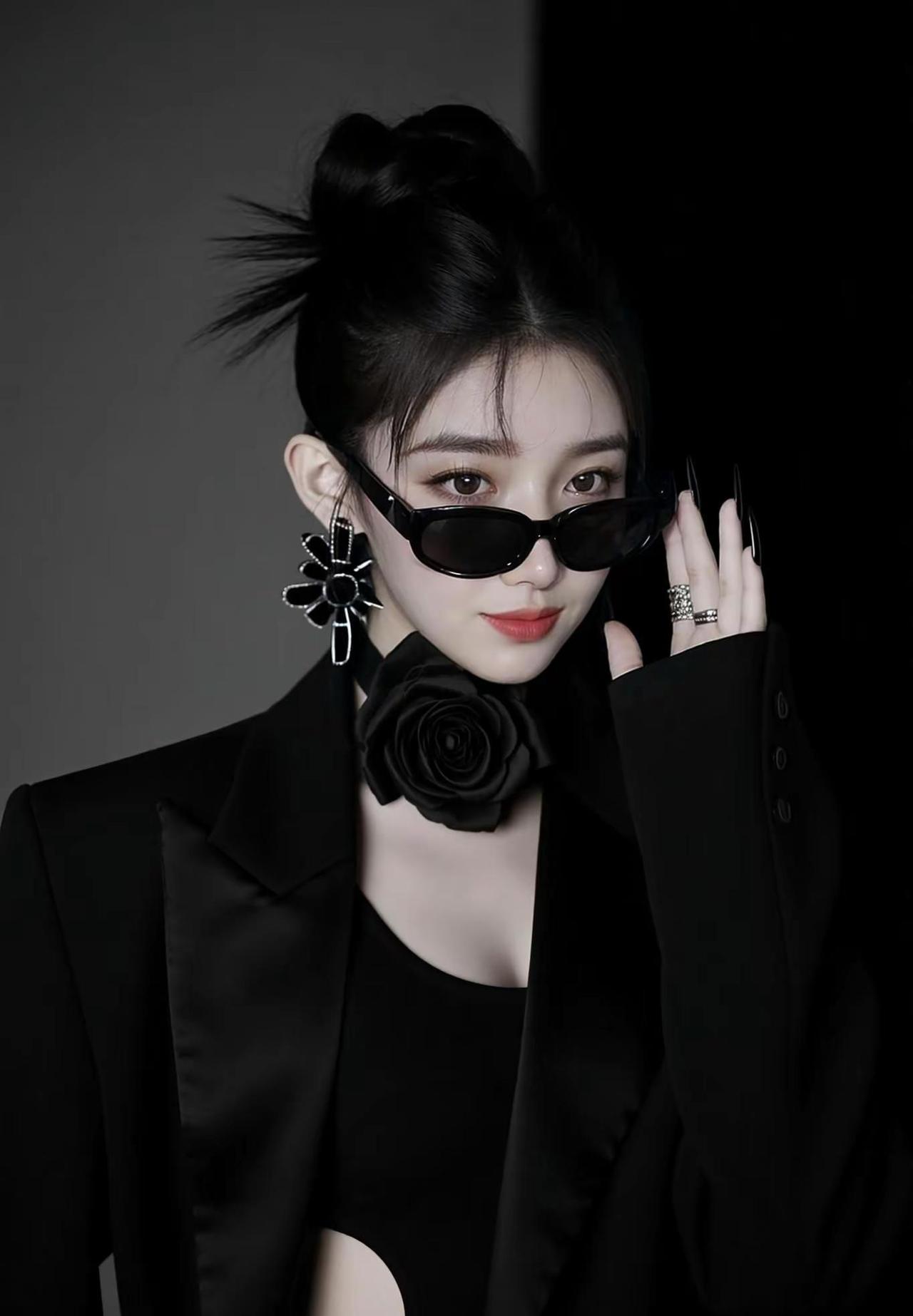 全世界的人都知道李宗盛瞒着怀孕的妻子去加拿大求见林忆莲人家没有理他在寒风中度过了