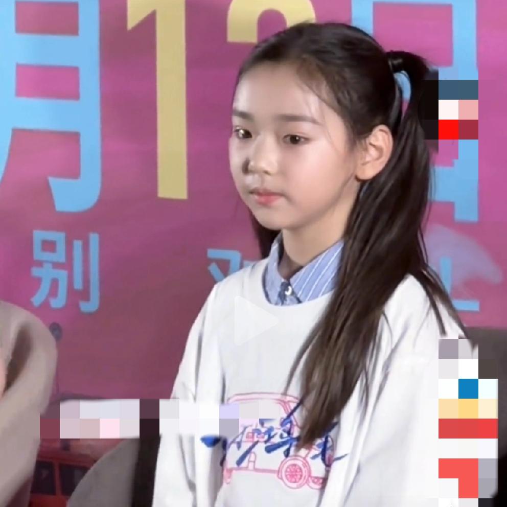 关于小酒窝，有句话不知道当不当讲?虽然她多才多艺，且在文艺方面很有天赋，但是