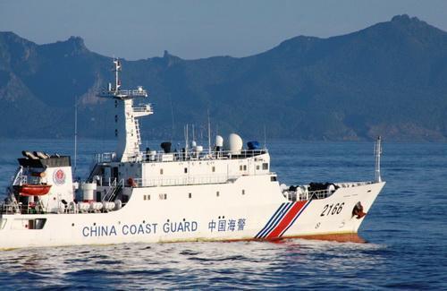 日本闹得再凶，钓鱼岛上那座灯塔谁都不敢碰！它不是普通航标，是东海局势的战争引线！