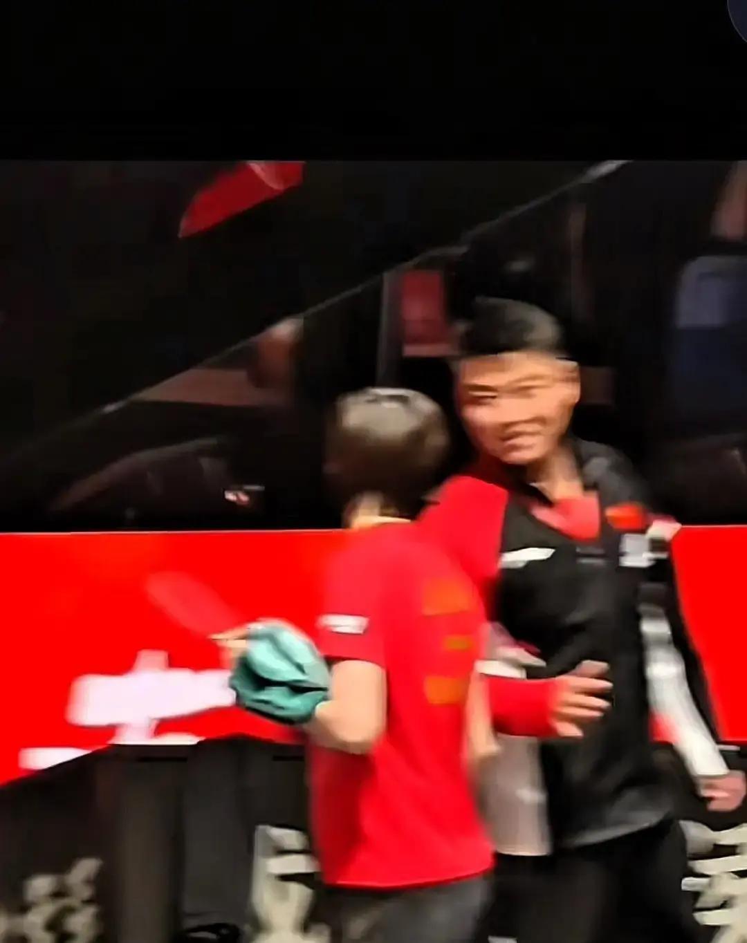 王皓看好王曼昱，这事儿明眼人都看得出来。不光因为都是黑龙江老乡。更实在的是