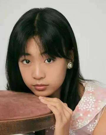 星二代颜值平平，无颜值无能力资源却爆棚？佟大为的闺女佟知霏演了部剧，露个脸就