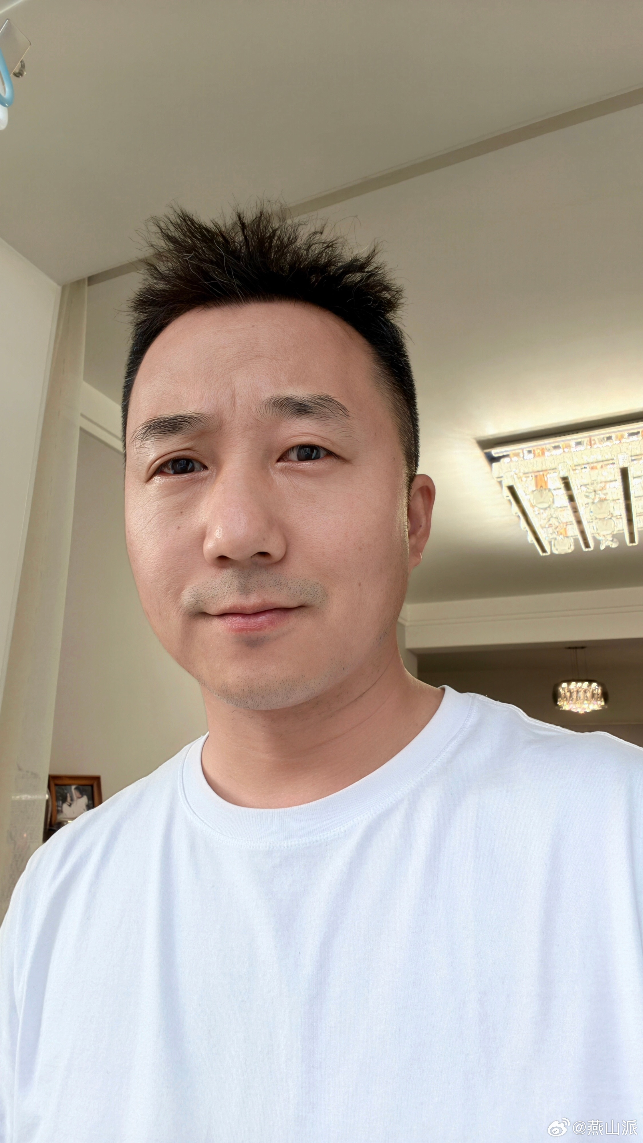 刚剁饺子馅儿，一根大葱剁完，这辣眼睛，半小时了眼睛还睁不开