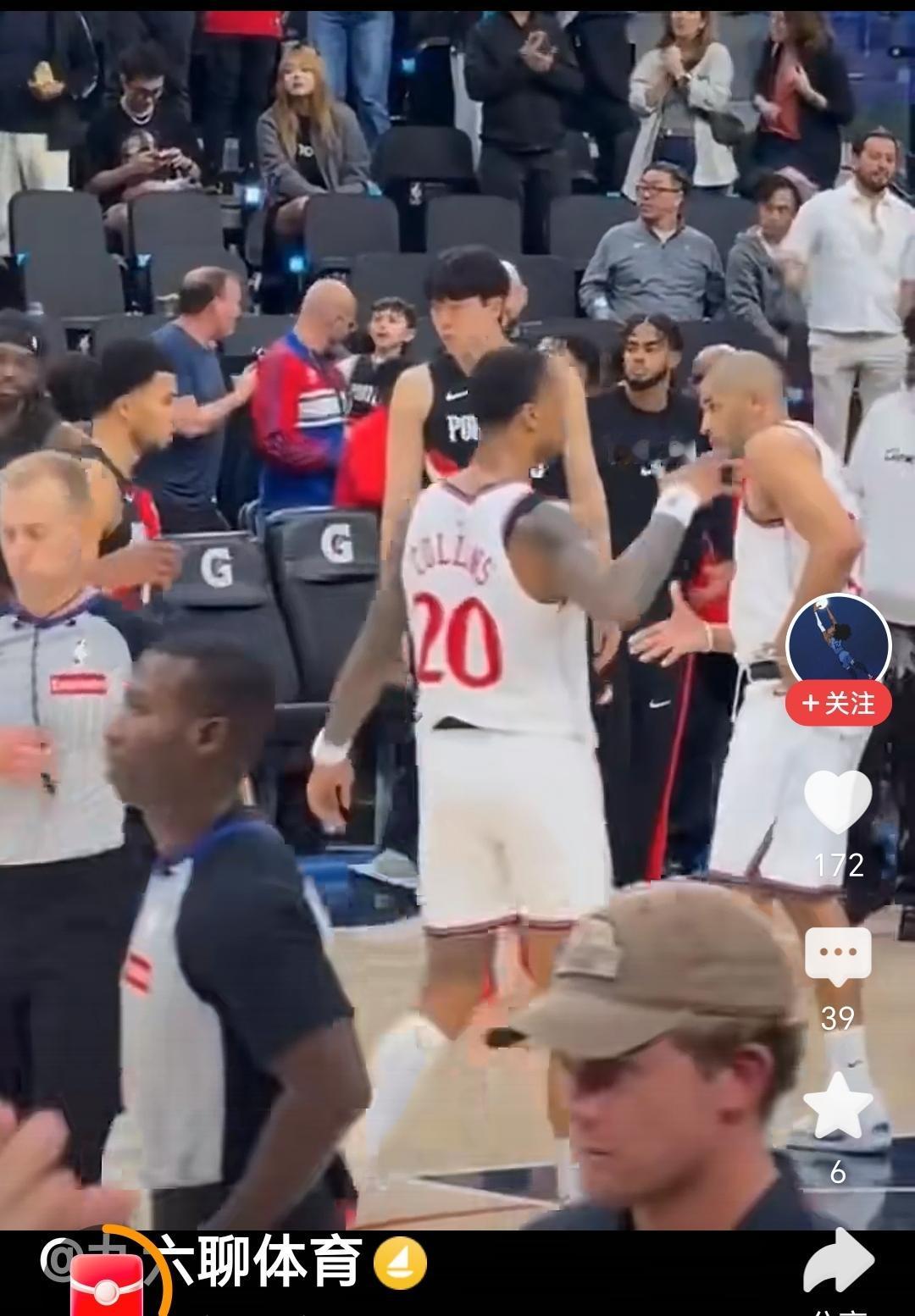 与场上的无能相比，杨瀚森的尴尬和沮丧更是出现在散场握手环节。与湖人队比赛结束后，