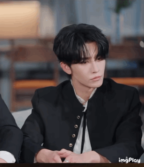 看得出来大举挺烦她哈哈哈哈羊驼cp是be了​​​