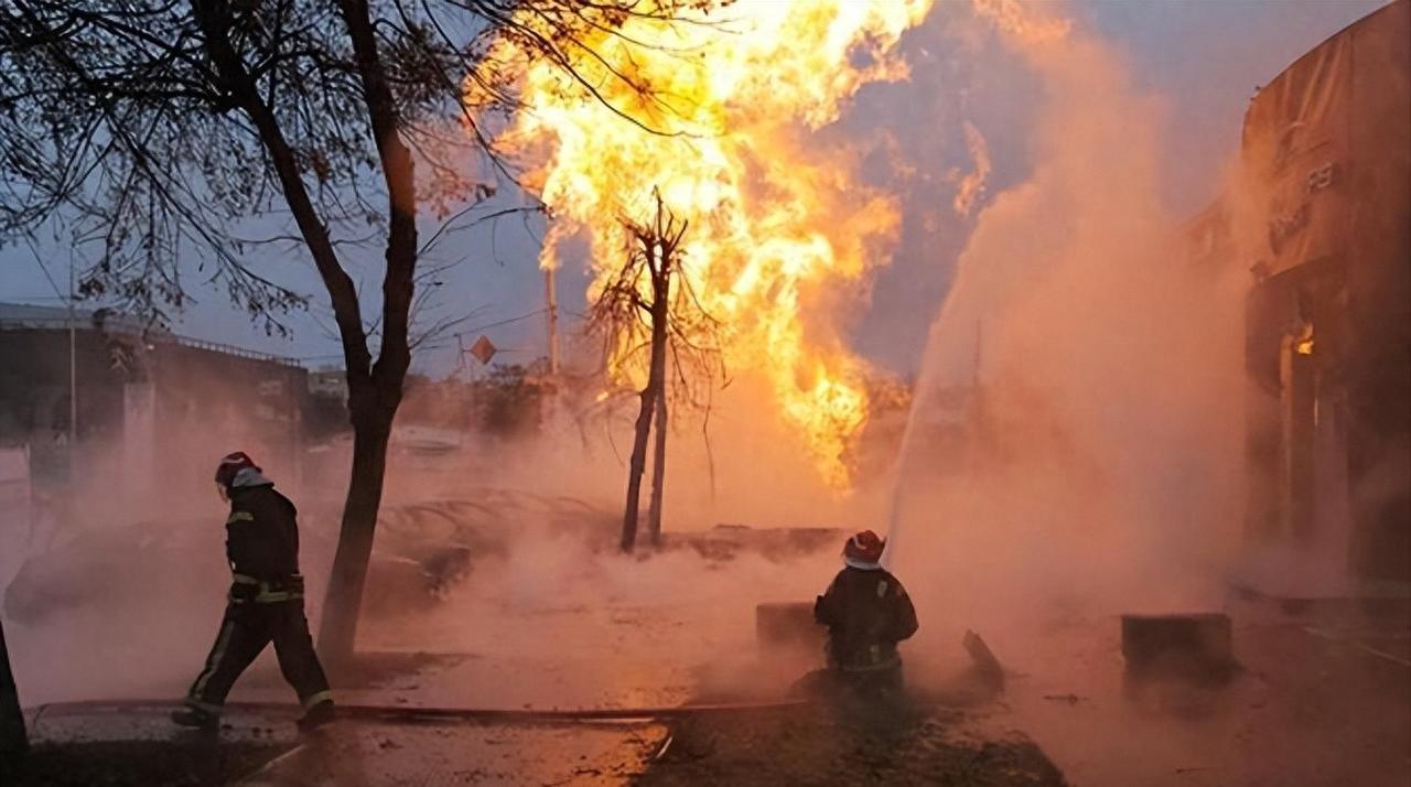 英国惹下大祸？乌克兰在12月25日，使用多枚英国提供的“风暴阴影”巡航导弹，袭击