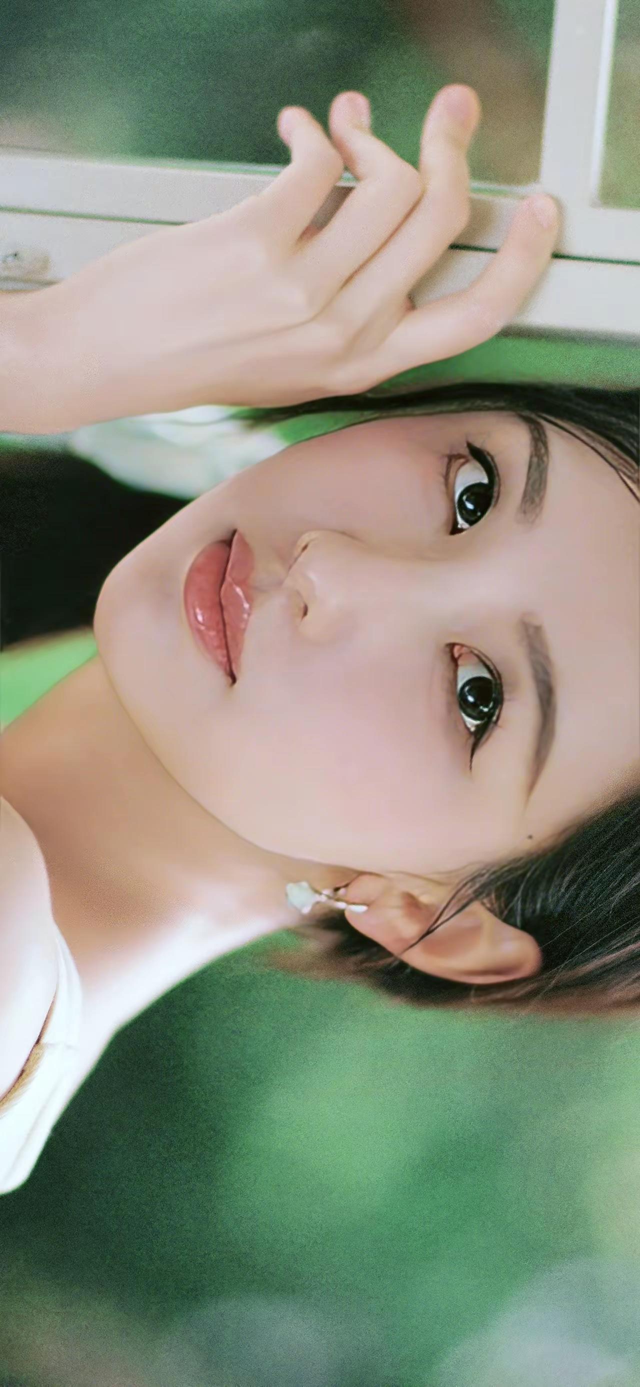 陈都灵外表生的婀娜多姿，温柔淡雅言情小说的女主从此有了一张脸[赞]