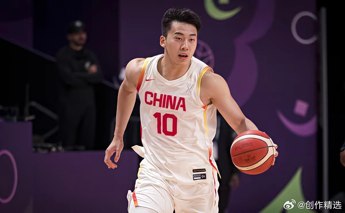 创作精选小窝王俊杰真是自易建联之后，中国男篮大前锋位置的答案，身体天赋不及易