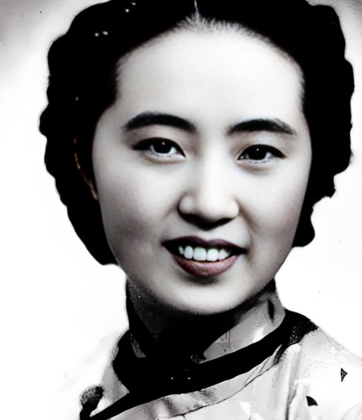 1967年，一个妇人在一家医院去世，无人替她收尸。过了几天，她的一个朋友看着遗体