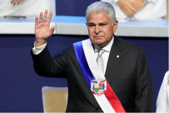 错了就是错了 这事说起来，全是巴拿马自己一手造成的。今年1月底，巴拿马法院做