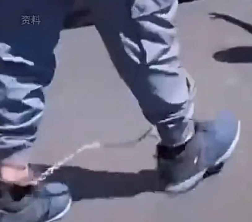 李在明一夜愁白头，当选上任不久，就碰到让韩国人蒙受奇耻大辱的事情。本国民众在美国