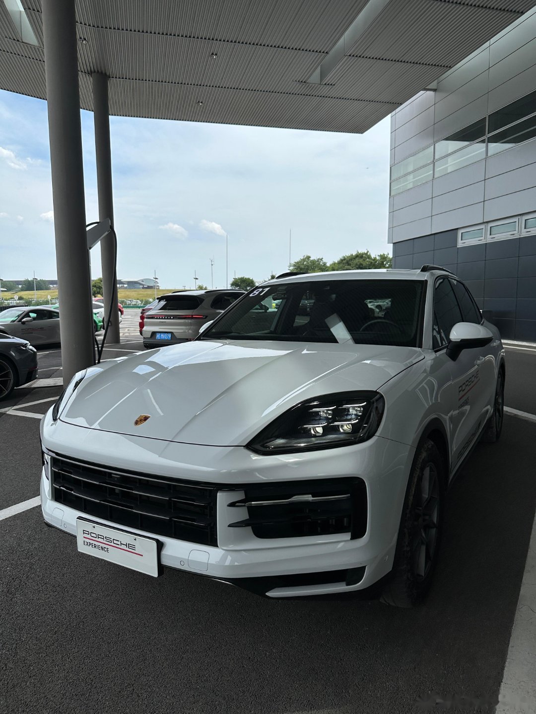 海南封关120多万卡宴只要60万冷知识：现在大陆的行情，保时捷卡宴入门也就70多