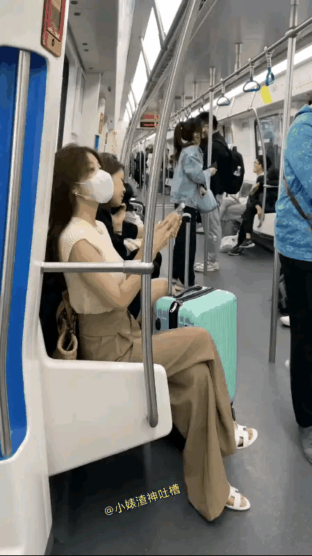 这一转身的潇洒，让人瞬间倾倒