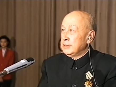 “致敬中国导弹之父钱学森”。 （本视频无任何政治宣传）