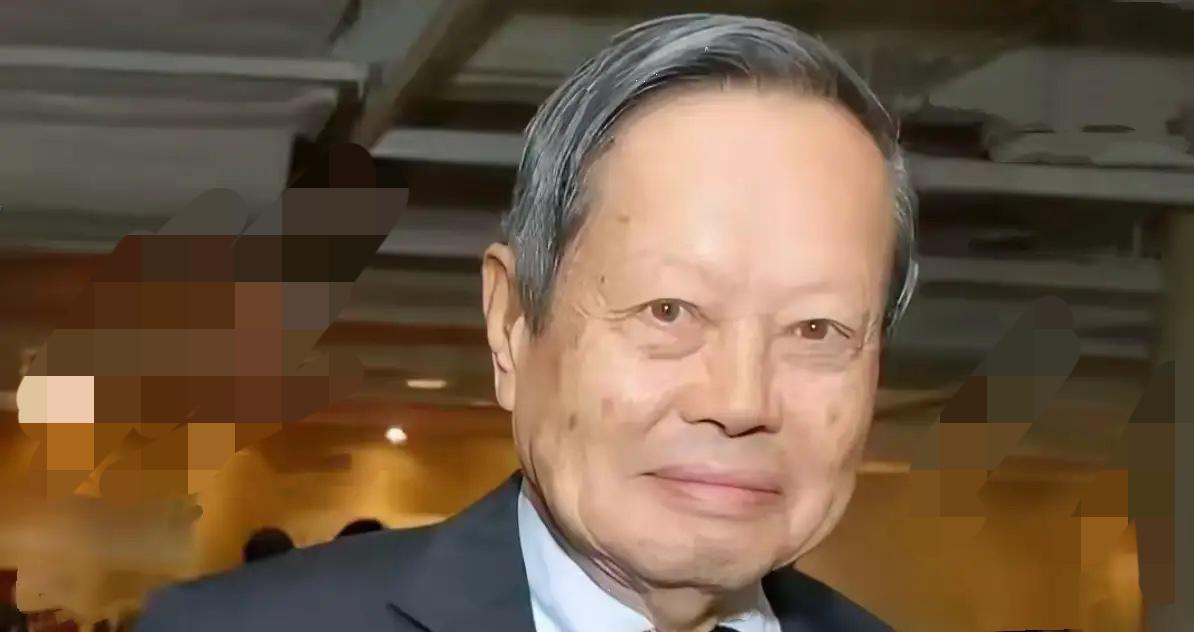 杨振宁先生走了骨灰安在北京八宝山“国家功勋苑”,不跟前妻合葬,也不跟现任合葬!