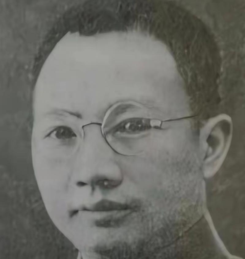 1949年11月18日，国民党军长刘伯龙被枪杀，他的妻子向副军长张涛哭诉，说几百