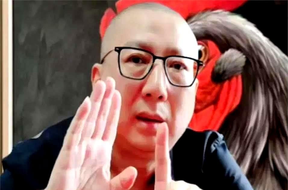 歪嘴老汪说自己把侯耀文家的狗弄丢了，大年二十七下着鹅毛大雪被他赶了出来。第二天