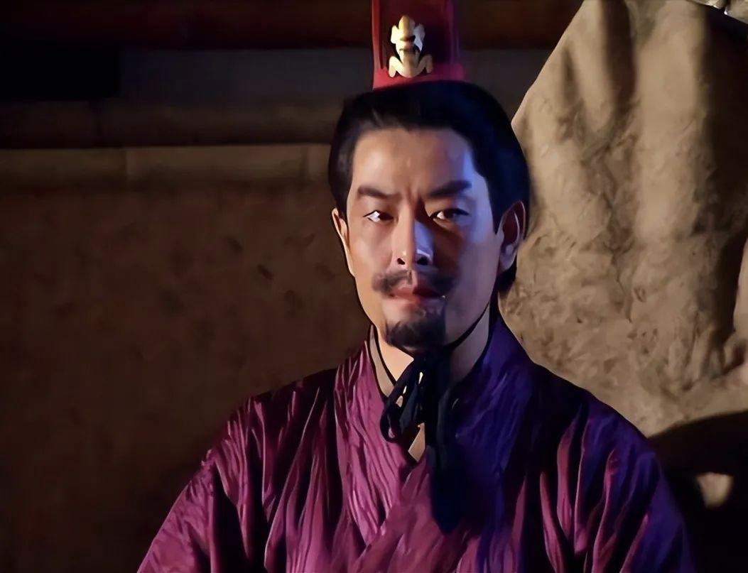 孙策为什么早早死亡？两个原因注定了其结局孙策号称江东小霸王，但早早就被人暗杀