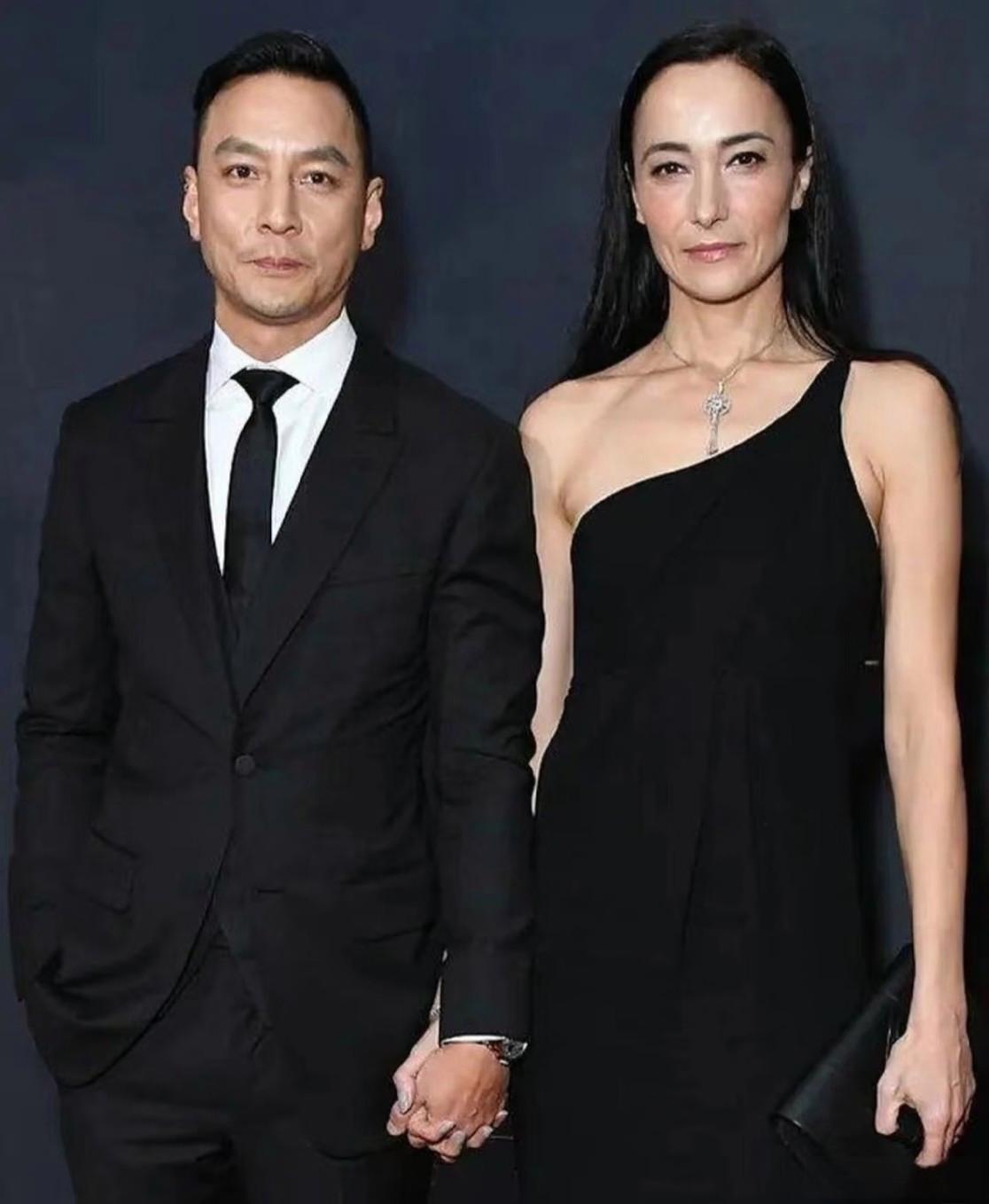 如果他的老婆不是长发，那他两个人很像的[比心]