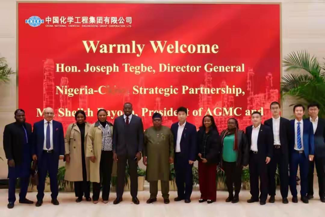 谁能想到，当初被关税壁垒逼到墙角的中国，如今竟成全球贸易最大赢家！外贸总额突破4