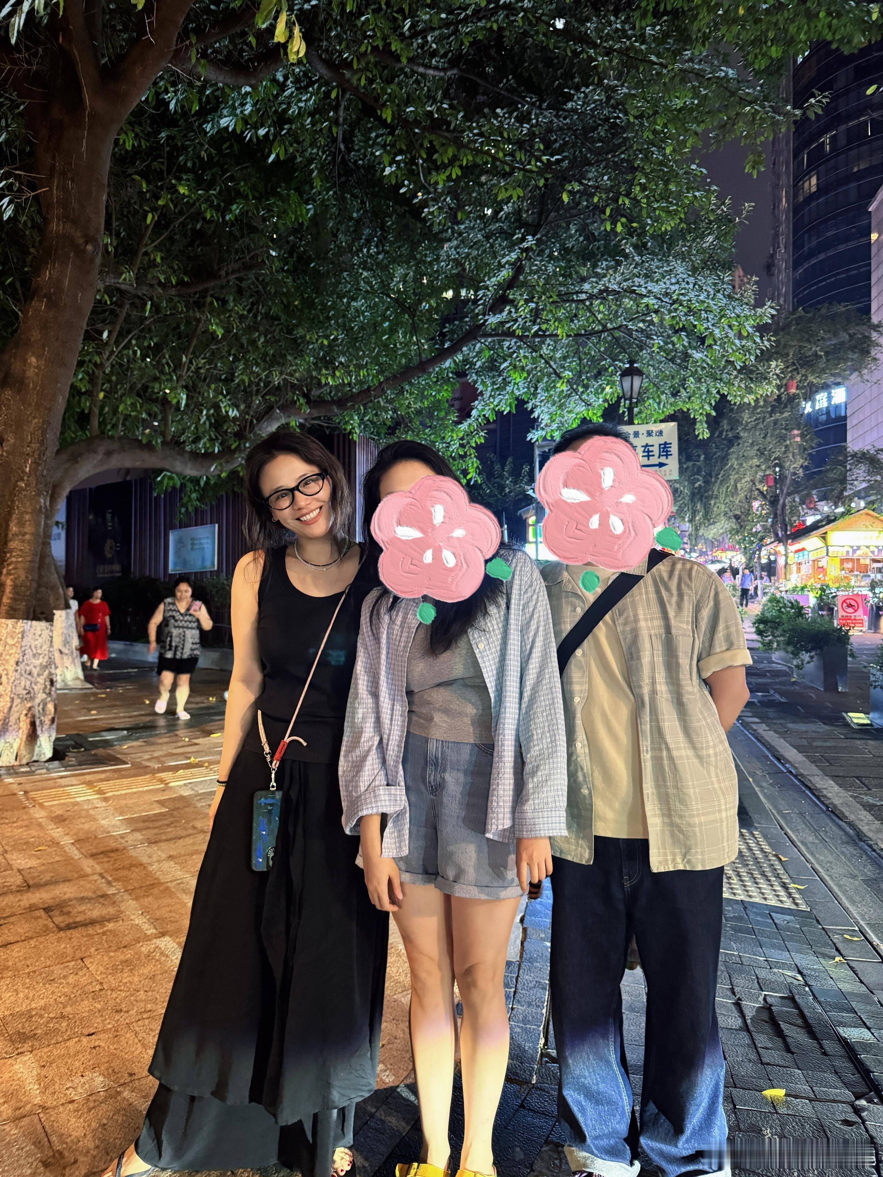 姐姐好美好明媚重庆机场偶遇马思纯在重庆偶遇马思纯​​​