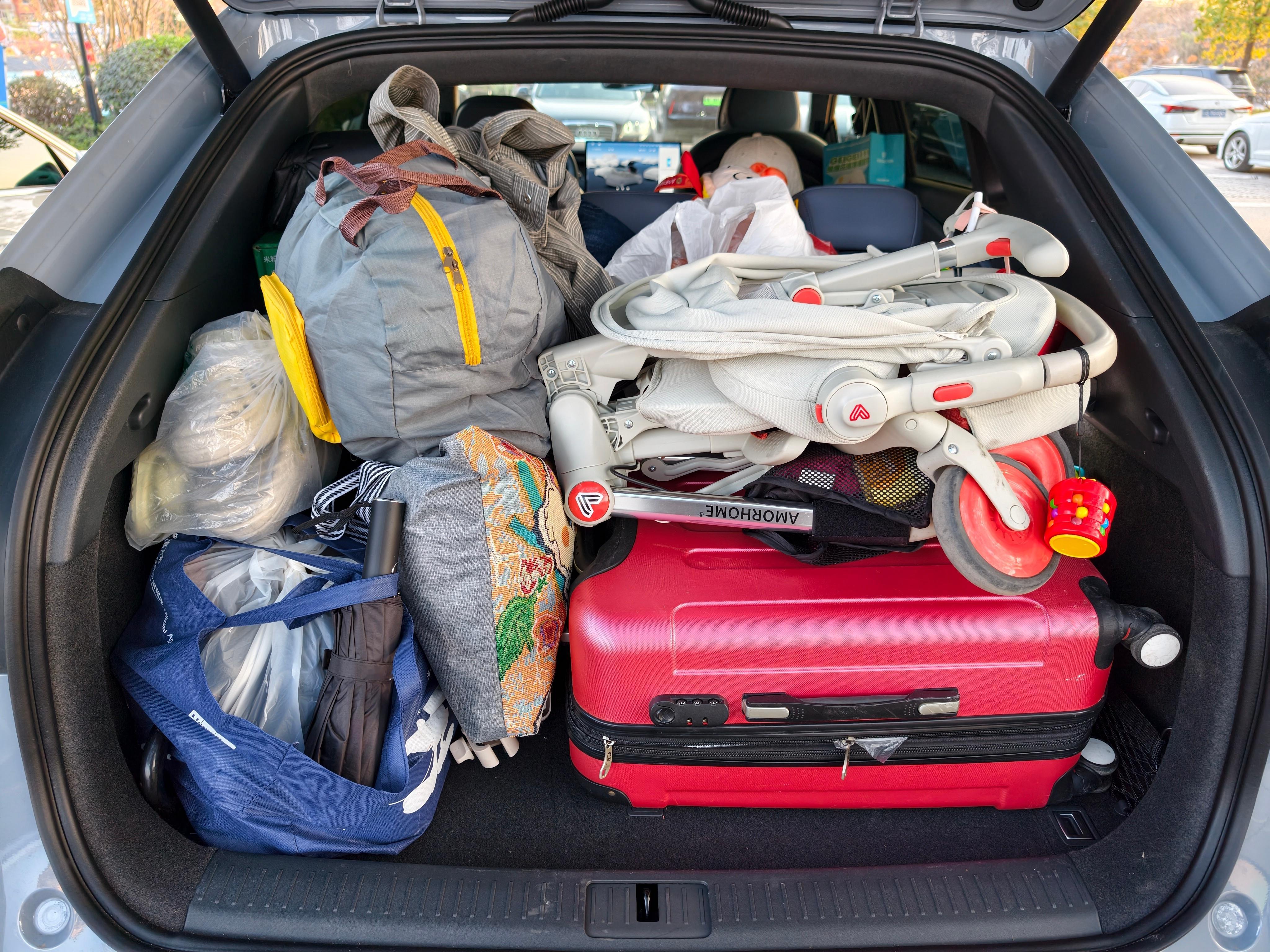 今年假期咱们嘿哥开了小鹏G7超级增程去玩，简直不要太自在从广州出发去赣州全程43