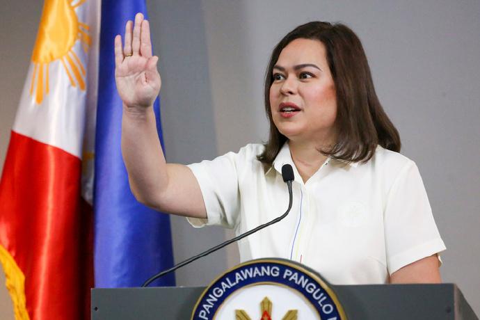 4月29日这天，菲律宾政坛又爆出了大新闻，众议院司法委员会开了一整天的听证会，最