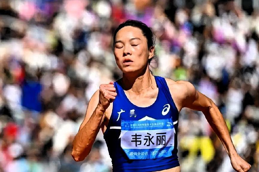 1. 个人单项成绩差距显著：韦永丽的巅峰实力达到亚洲顶尖水平，2018年她在瑞