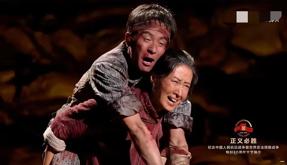 刘敏涛给我演哭了九三文艺晚会最让人惊喜的演员出现了！​不是歌舞表演台词都全能的张