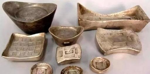 宋朝基本上没有贪官，知道为啥不？包拯当开封市市长的时候，年薪换算成如今的人民币，