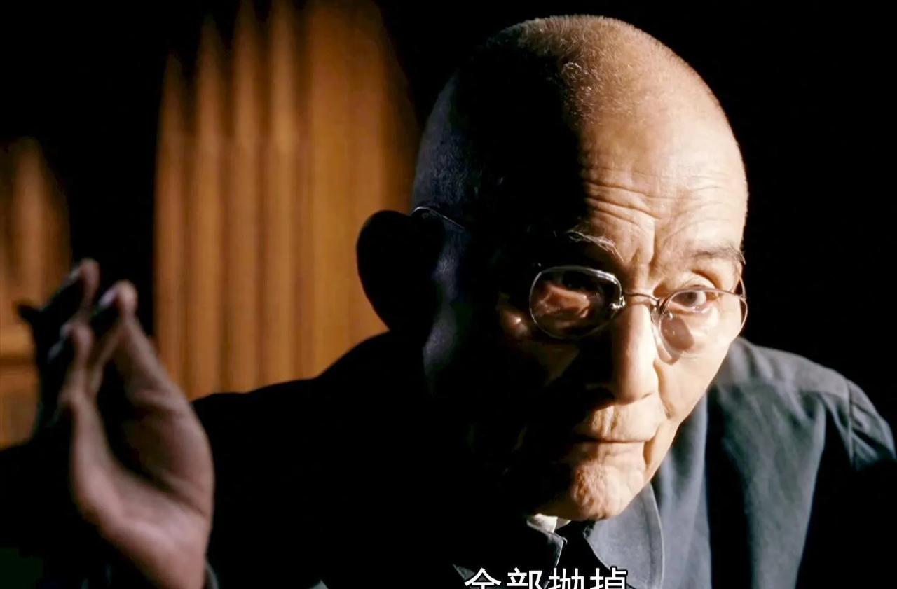 究竟是为了什么？为自己？都92了，何所求！为后代？儿子孙辈都在美！为信仰？