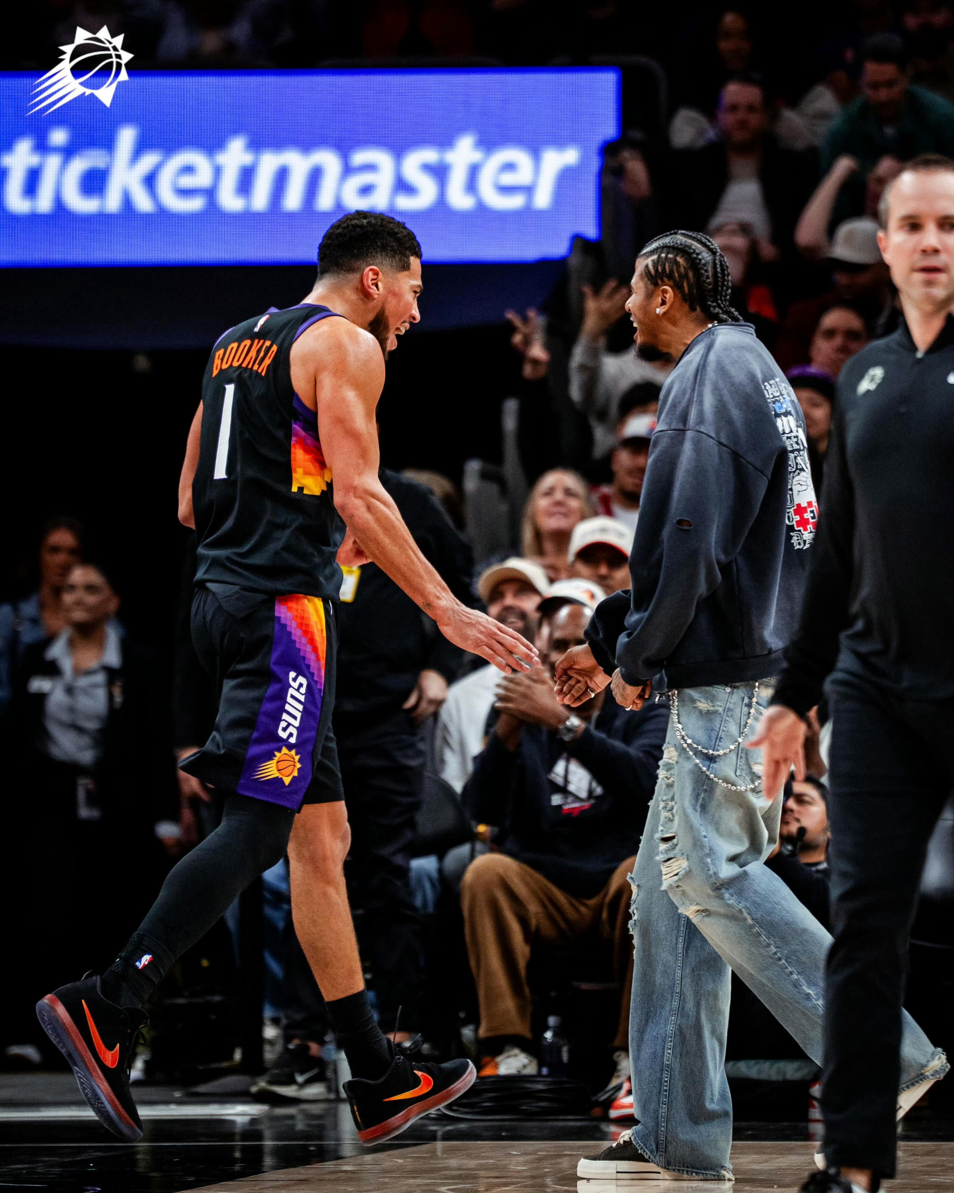 布克谈格林复出在即，但迟迟不见复出：“我们需要杰伦。他一直在摩拳擦掌，为这一刻做