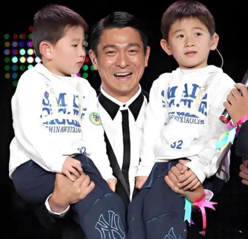 2011年，朱丽倩和刘德华备孕三年仍没有任何动静，无奈之下只能选择去做试管婴儿，