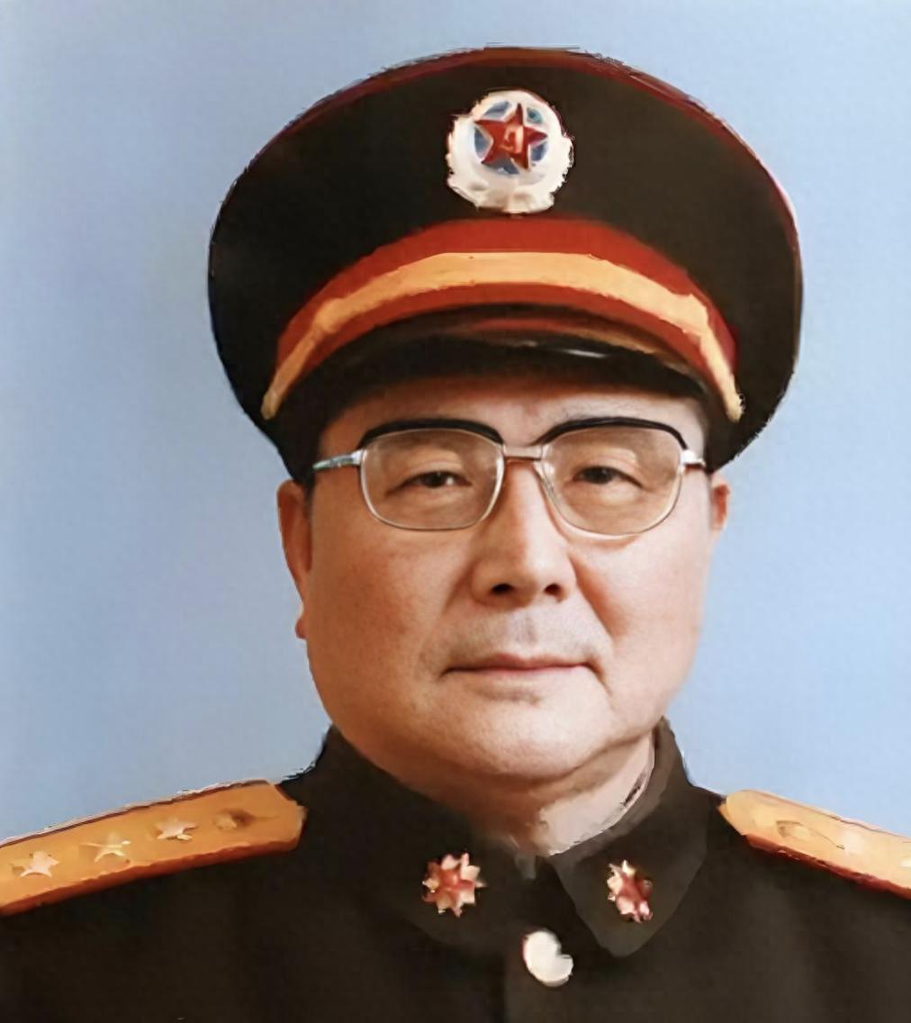 1960年，15军军长相守志结束高等军事学院学习，面临两条截然不同的出路。武汉军