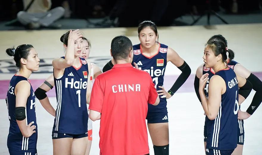 女排世锦赛今晚关键一战女排世锦赛今晚(8月27日)迎来小组赛最后一场比赛，也是