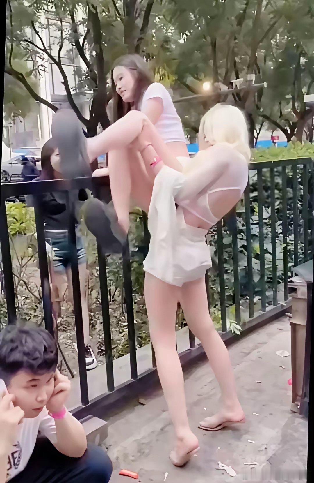 梓渝前经纪人朋友发文漂亮的人不一定干漂亮的事儿，现在这个社会怎么了嘛？​​​