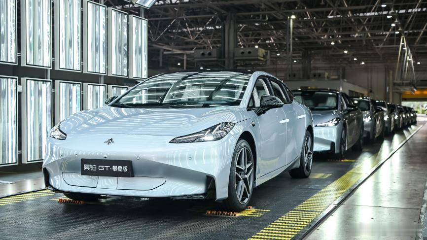 炸场！2026广汽科技日黑科技拉满当汽车行业淘汰赛进入白热化，不少车企还在转型阵