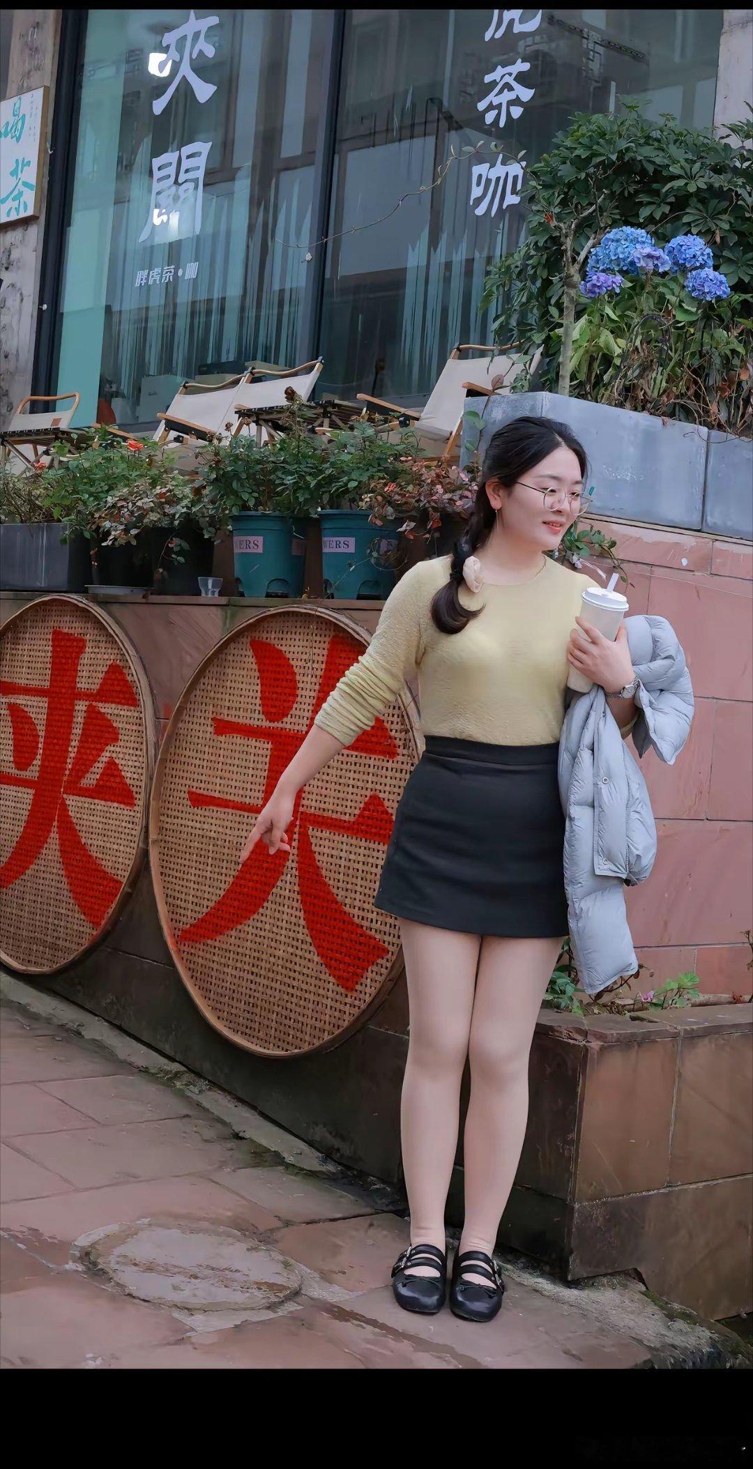 高原的风吹得我脑仁疼，还是低海拔舒适