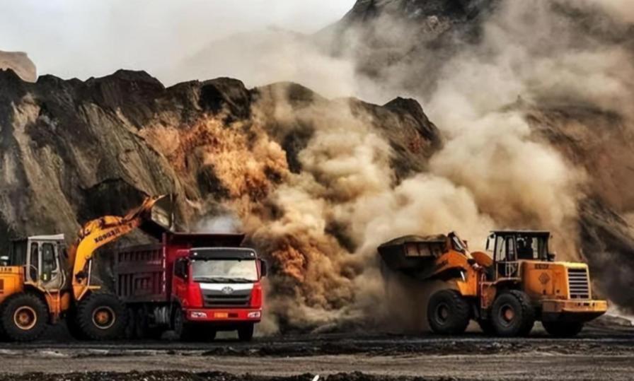 西芒杜铁矿生变数！2026年1月3日确认，几内亚要抢30%海运权。2026年