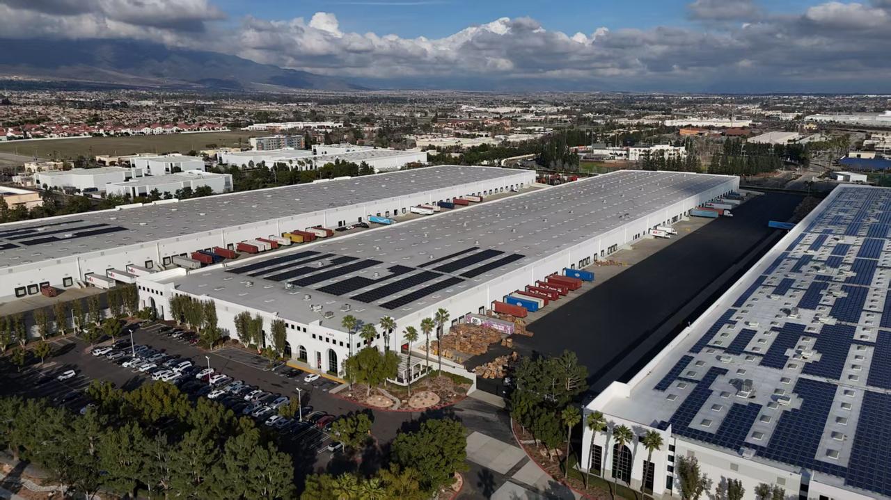 🌙扎进老美腹地，实力硬刚老外百年企业！如今也是轮到咱中国物流赚老美的钱了！